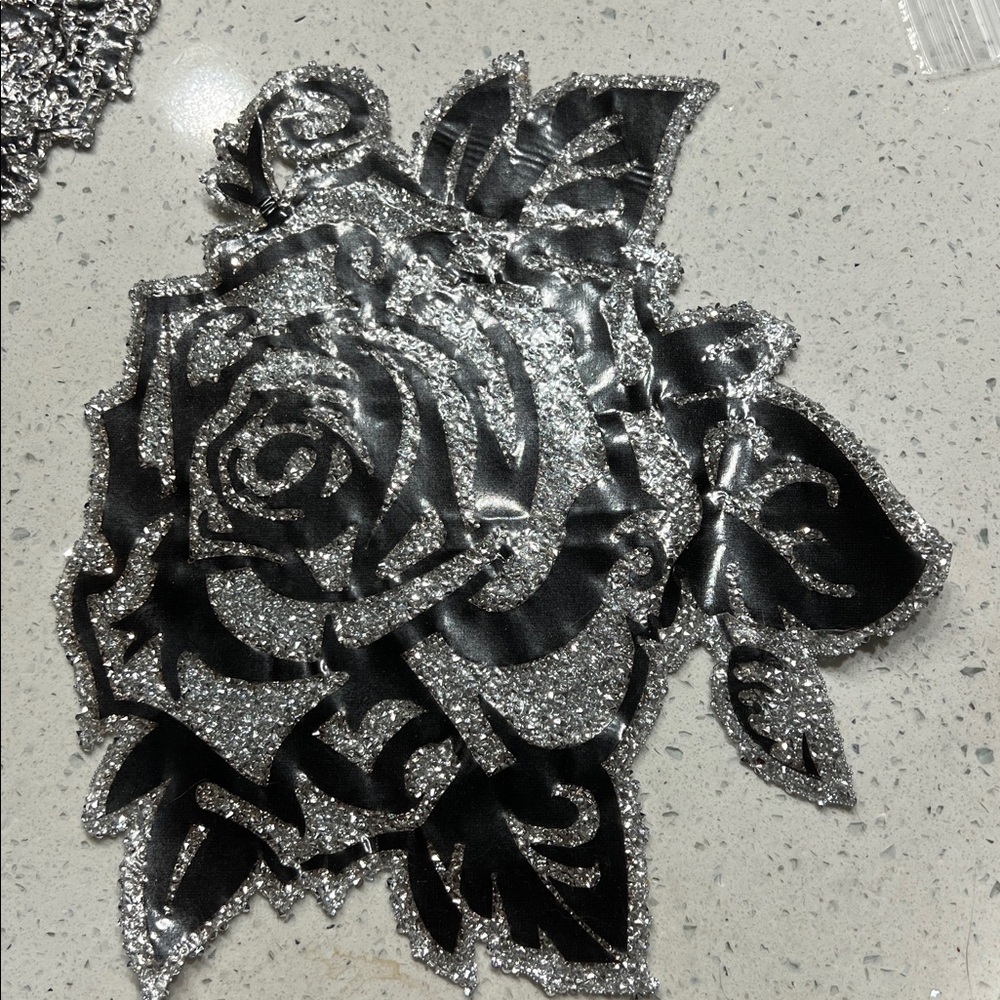 Black and Silver Rose Appliques - Picture 4 of 7